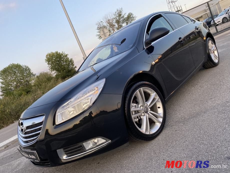 2013' Opel Insignia photo #2