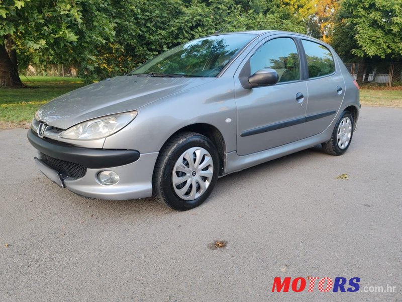 2003' Peugeot 206 photo #1