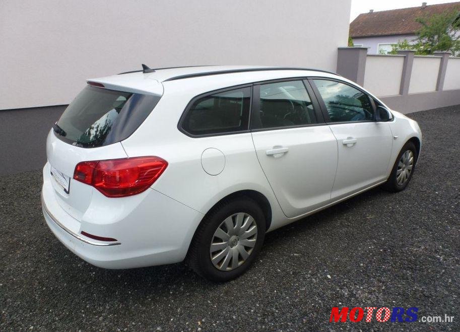 2014' Opel Astra 1,7 Cdti photo #1