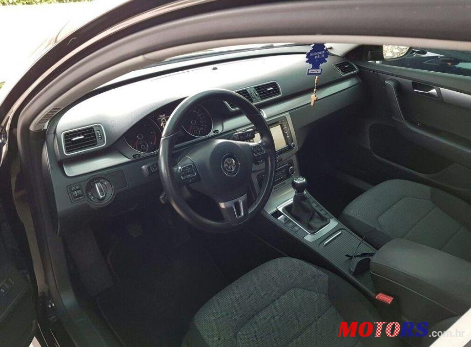 2011' Volkswagen Passat 2,0 Tdi photo #2