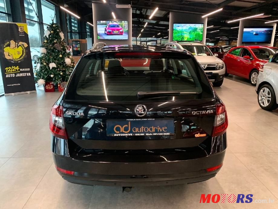 2017' Skoda Octavia Combi photo #5