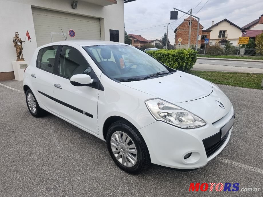 2011' Renault Clio 1,2 16V photo #1