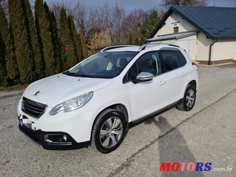 2013' Peugeot 2008 photo #1