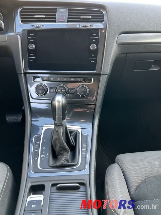 2018' Volkswagen Golf VII photo #5