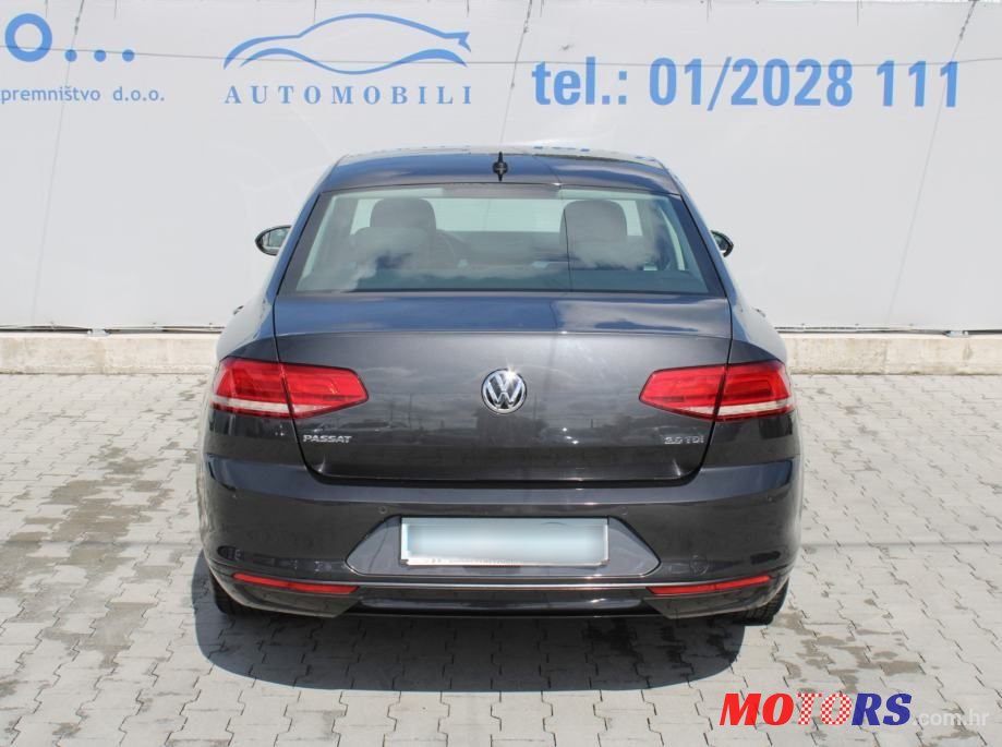 2017' Volkswagen Passat photo #5