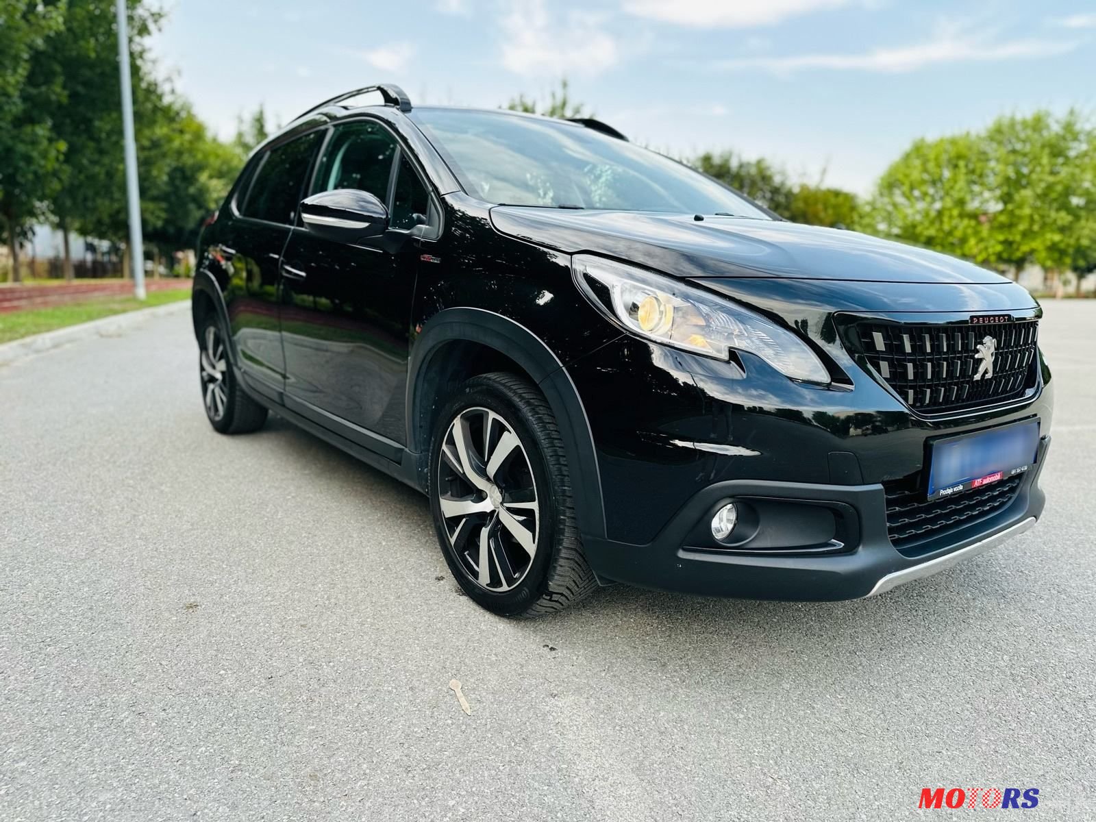 2019' Peugeot 2008 1,5 Bluehdi photo #1