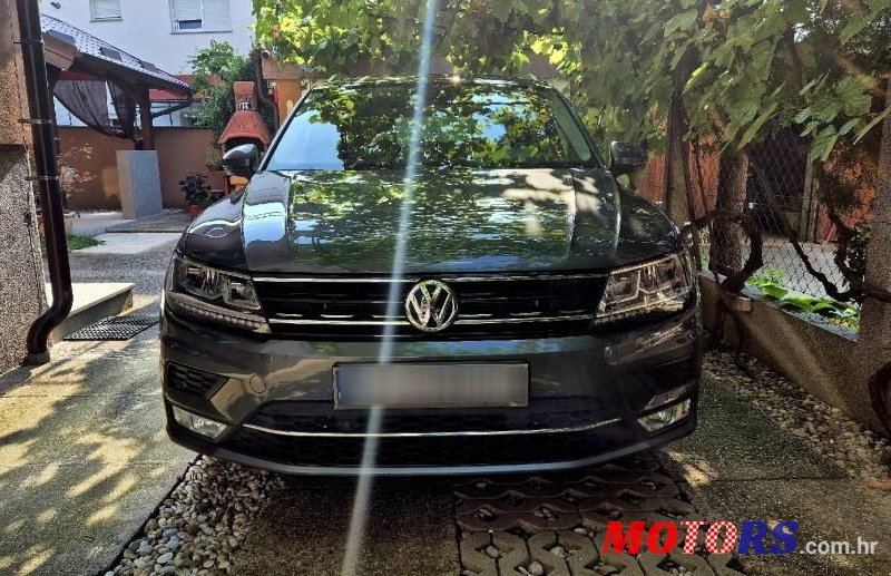 2017' Volkswagen Tiguan 2,0 Tdi Bmt photo #1