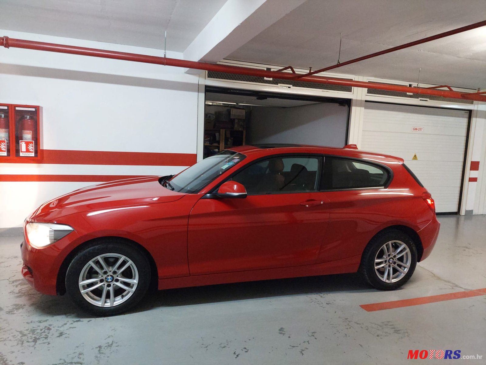 2013' BMW 116 photo #7