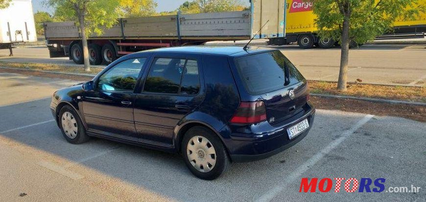 2001' Volkswagen Golf IV 1,9 Tdi photo #1