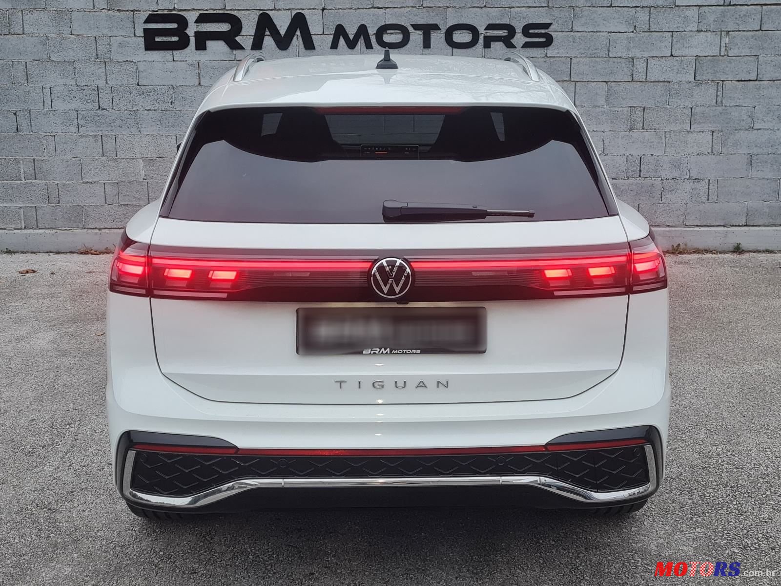 2024' Volkswagen Tiguan 2,0 photo #2