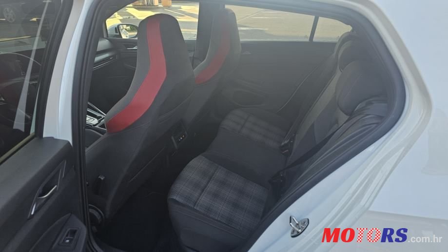 2022' Volkswagen Golf VIII photo #3