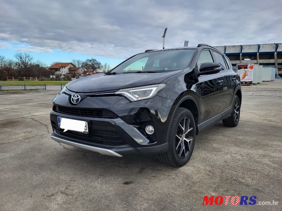 2015' Toyota RAV4 photo #4