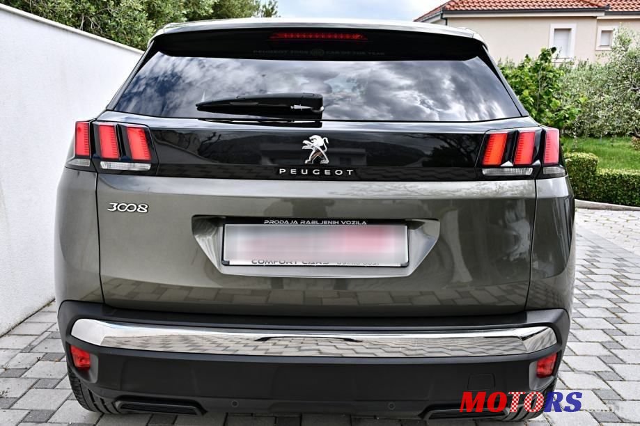 2020' Peugeot 3008 1,5 Bluehdi photo #6