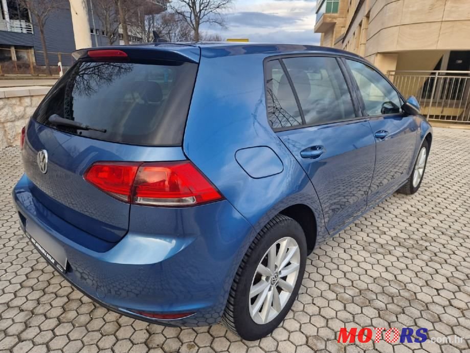 2015' Volkswagen Golf VII photo #6