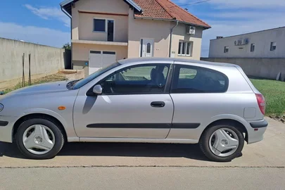 2002' Nissan Almera 1,5 16V