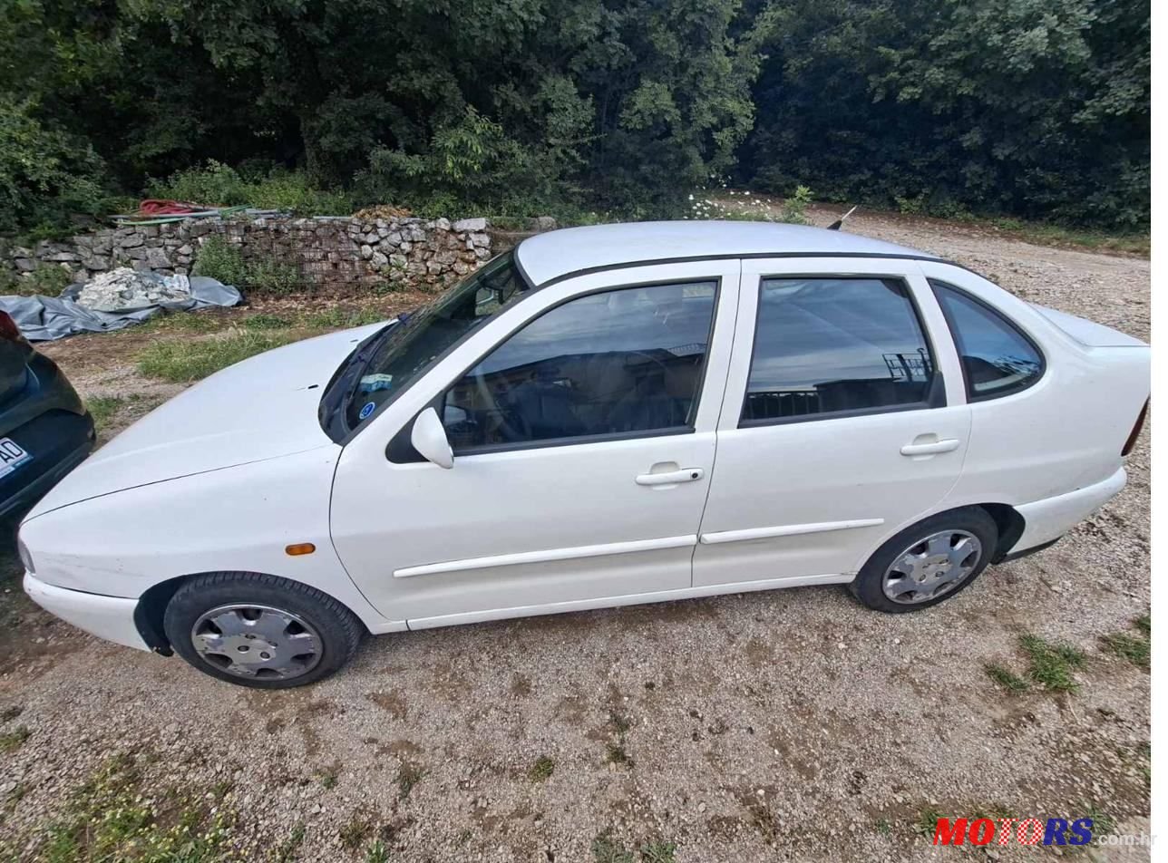 1997' Volkswagen Polo Classic 1,6 photo #3