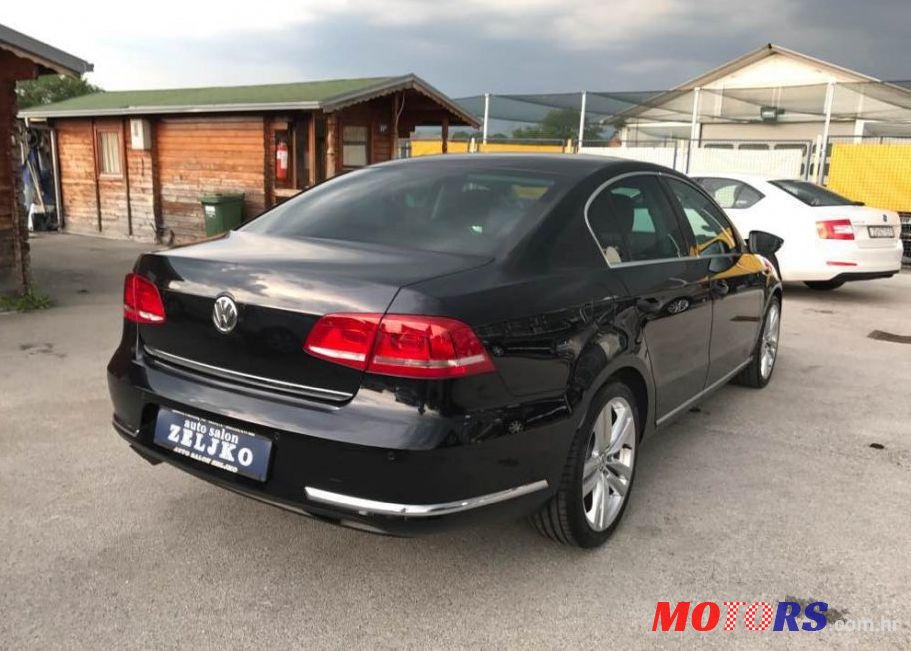 2011' Volkswagen Passat photo #1