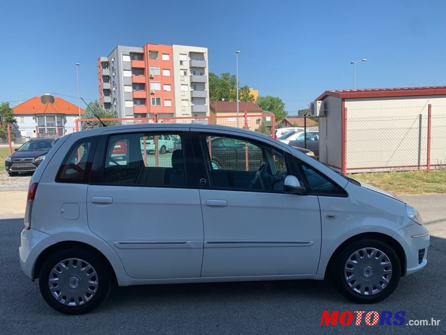 2010' Lancia Musa 1,4 I photo #4