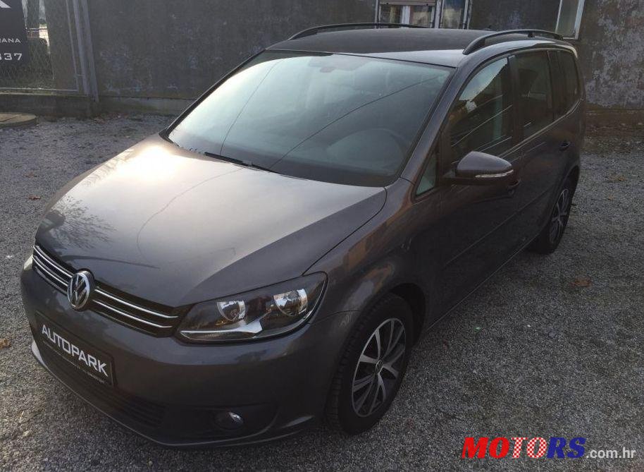 2012' Volkswagen Touran 1,6 TDI photo #1