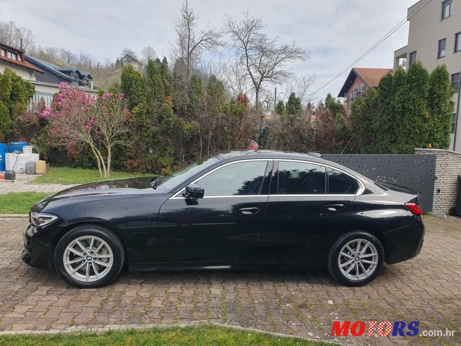2020' BMW Serija 3 330E photo #3