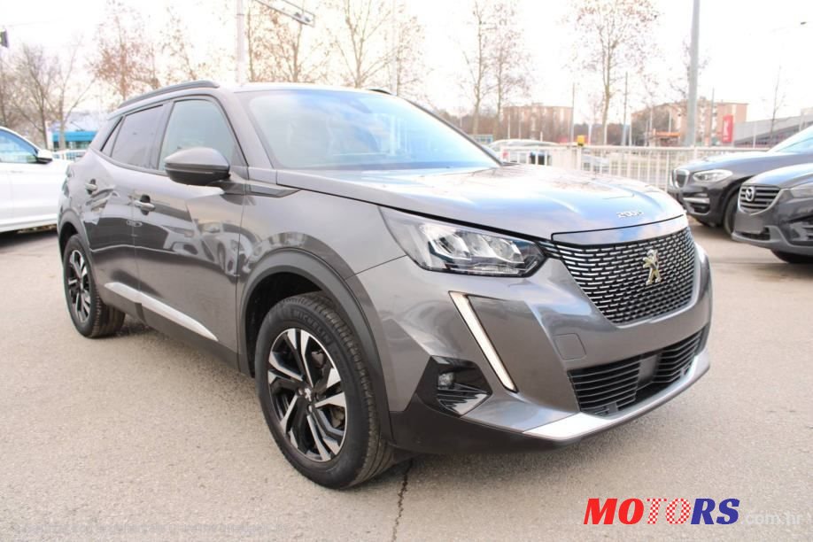 2021' Peugeot 2008 1,2 photo #1
