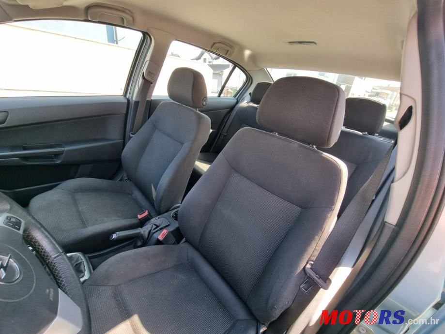 2010' Opel Astra 1,6 photo #4