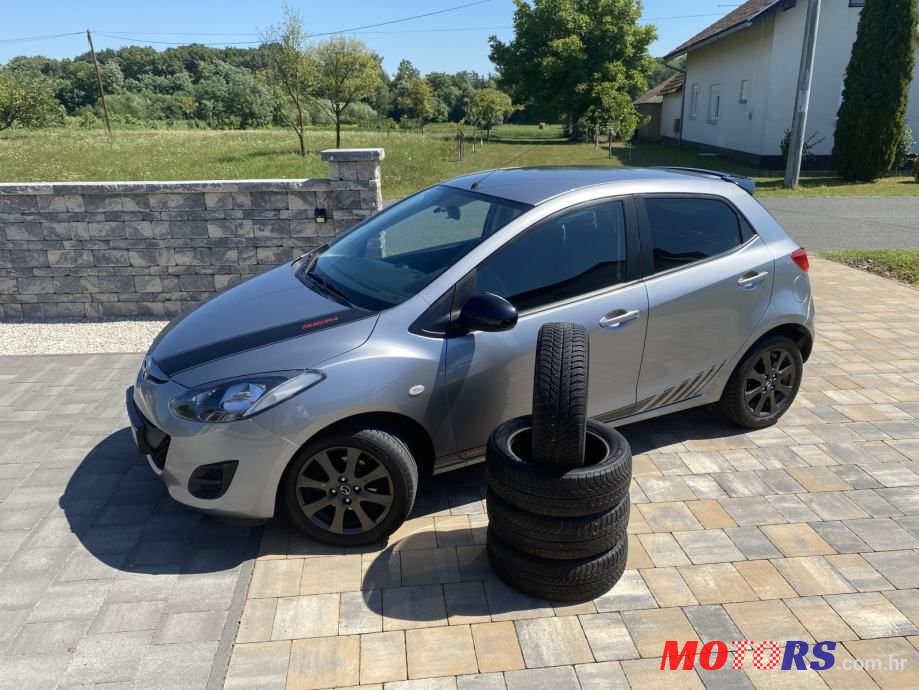 2014' Mazda 2 photo #2