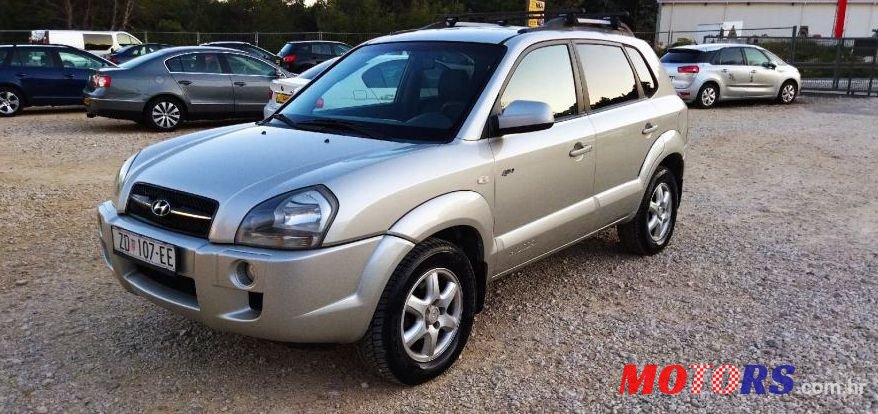 2005' Hyundai Tucson 2,0 Crdi Gls photo #1