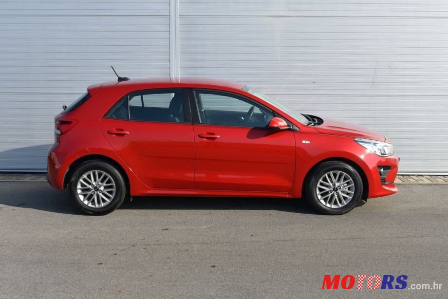 2022' Kia Rio 1.2 Lx Champion photo #3