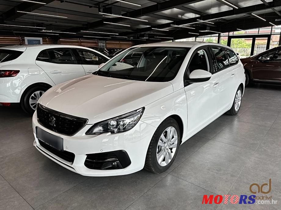 2017' Peugeot 308 Sw photo #1