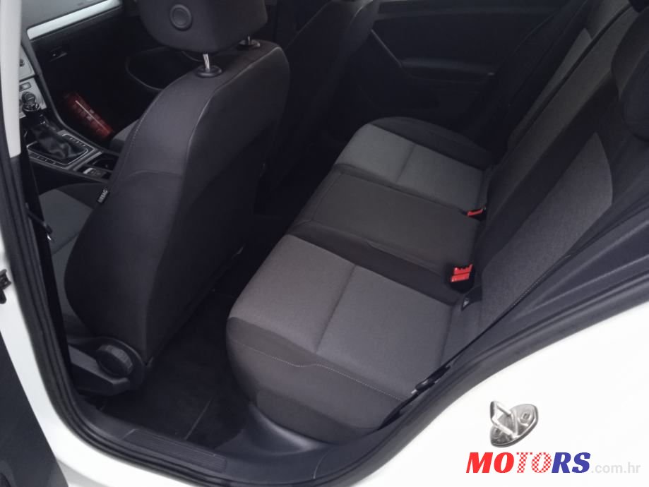 2015' Volkswagen Golf 7 1,6 Tdi photo #3