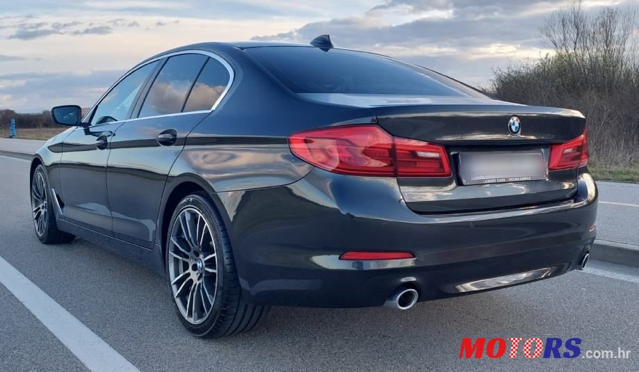 2017' BMW Serija 5 520D photo #4
