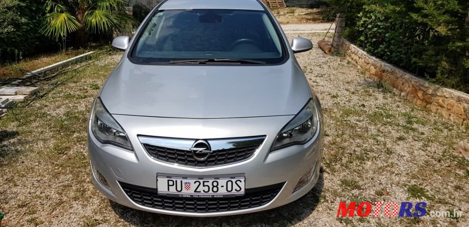 2010' Opel Astra 1,4 photo #1