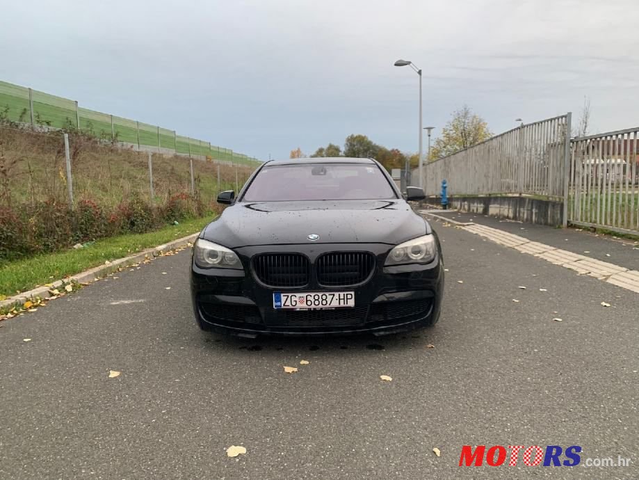 2011' BMW Serija 7 730D photo #2