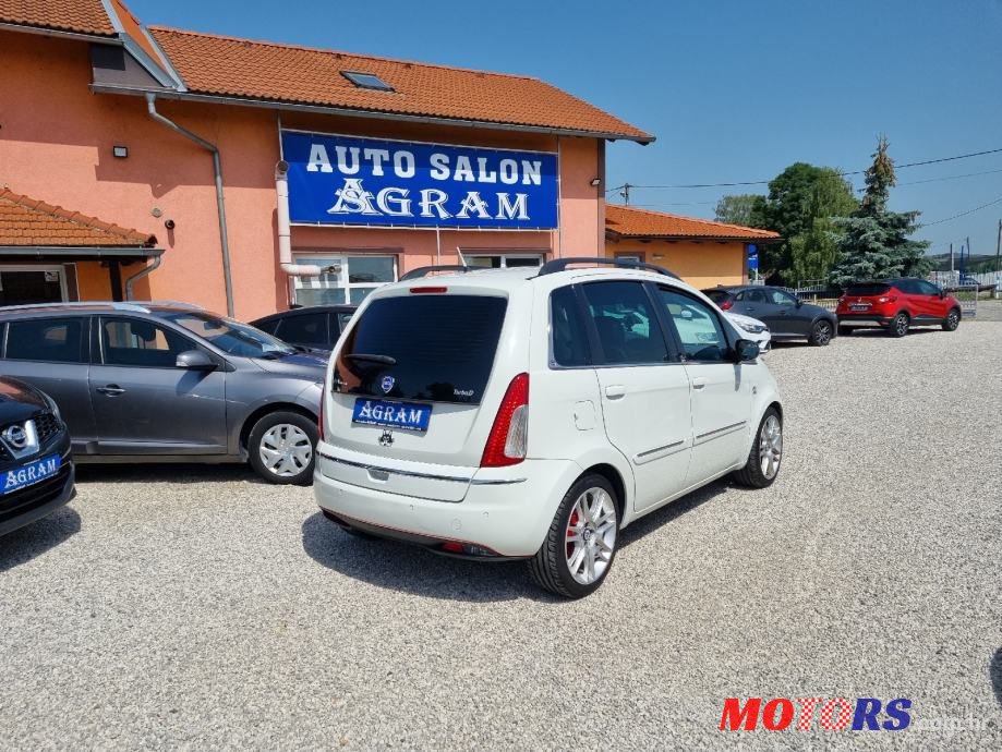 2011' Lancia Musa 1,3 Mjt photo #3