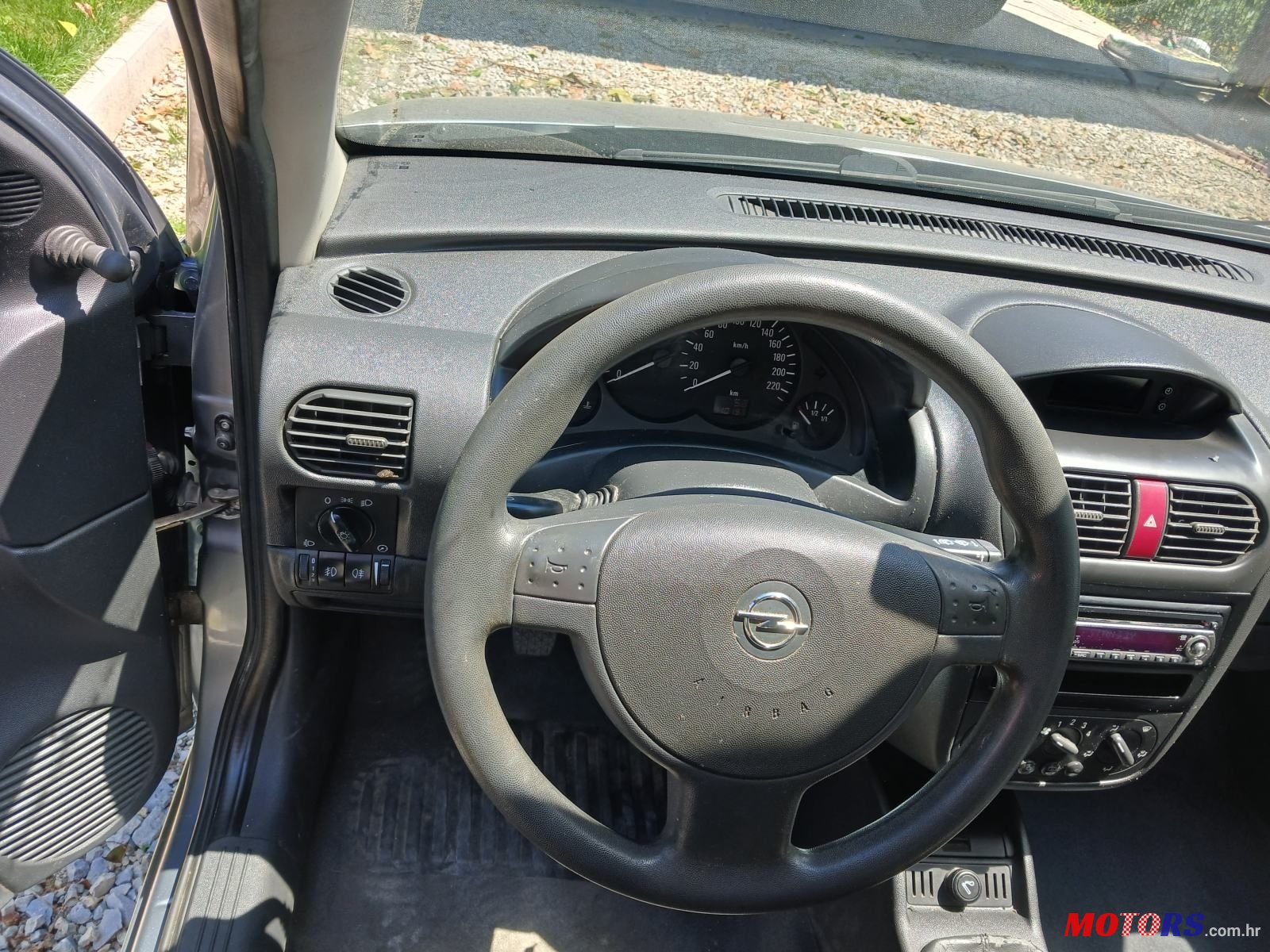 2005' Opel Corsa 1,2 16V photo #3