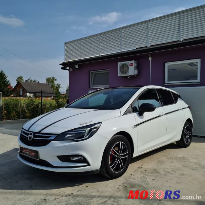 2017' Opel Astra photo #3