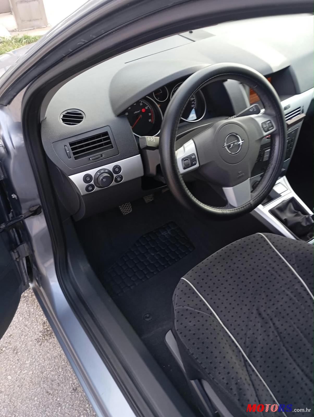 2009' Opel Astra 1,4 16V photo #3