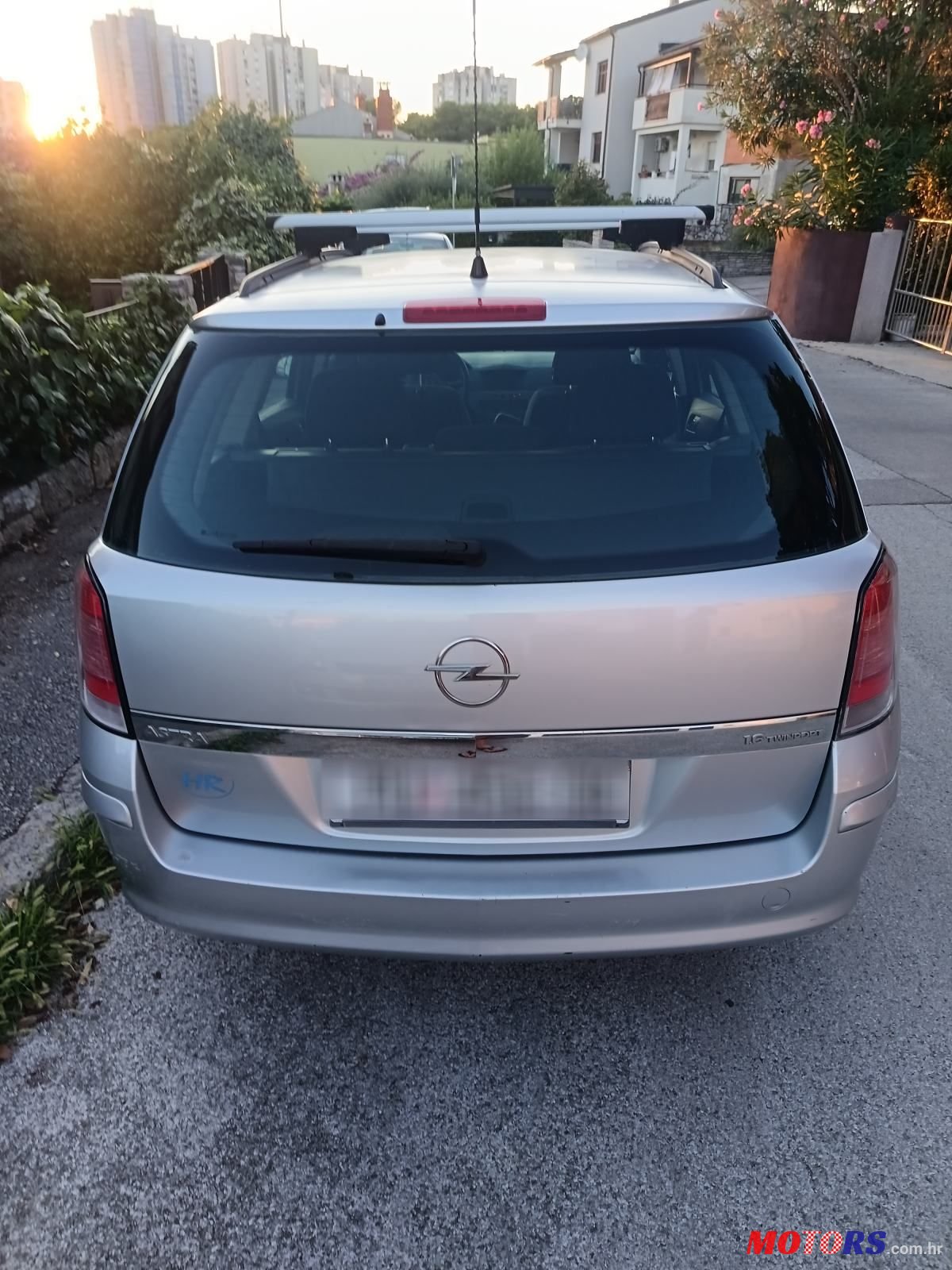 2006' Opel Astra Karavan photo #6