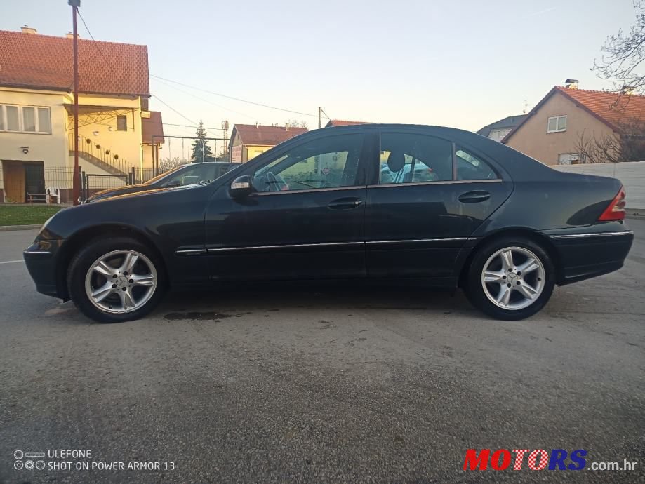 2003' Mercedes-Benz C-Klasa 220 photo #2