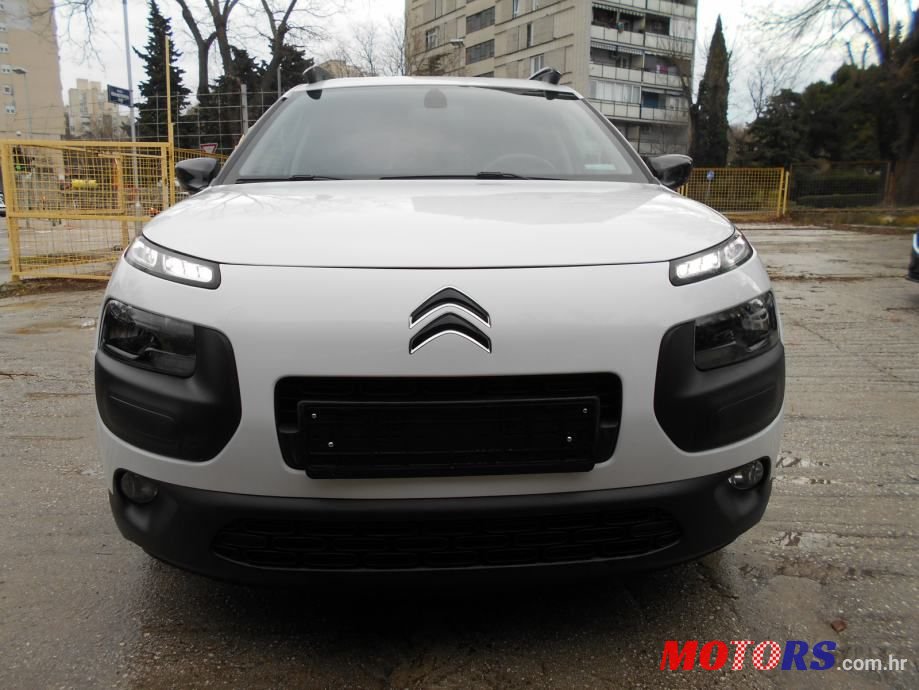 2016' Citroen C4 Cactus photo #2