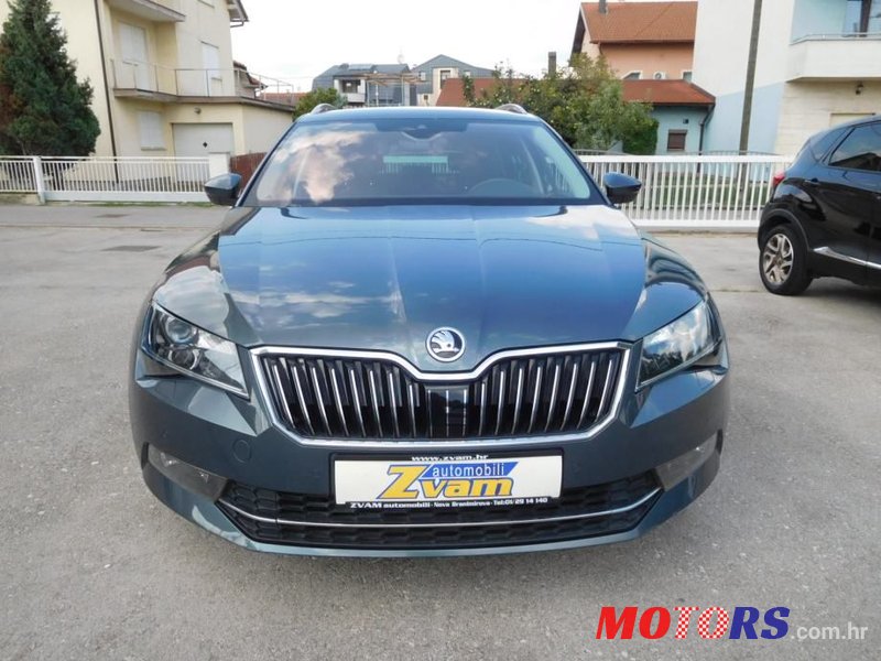 2016' Skoda Superb Combi photo #2