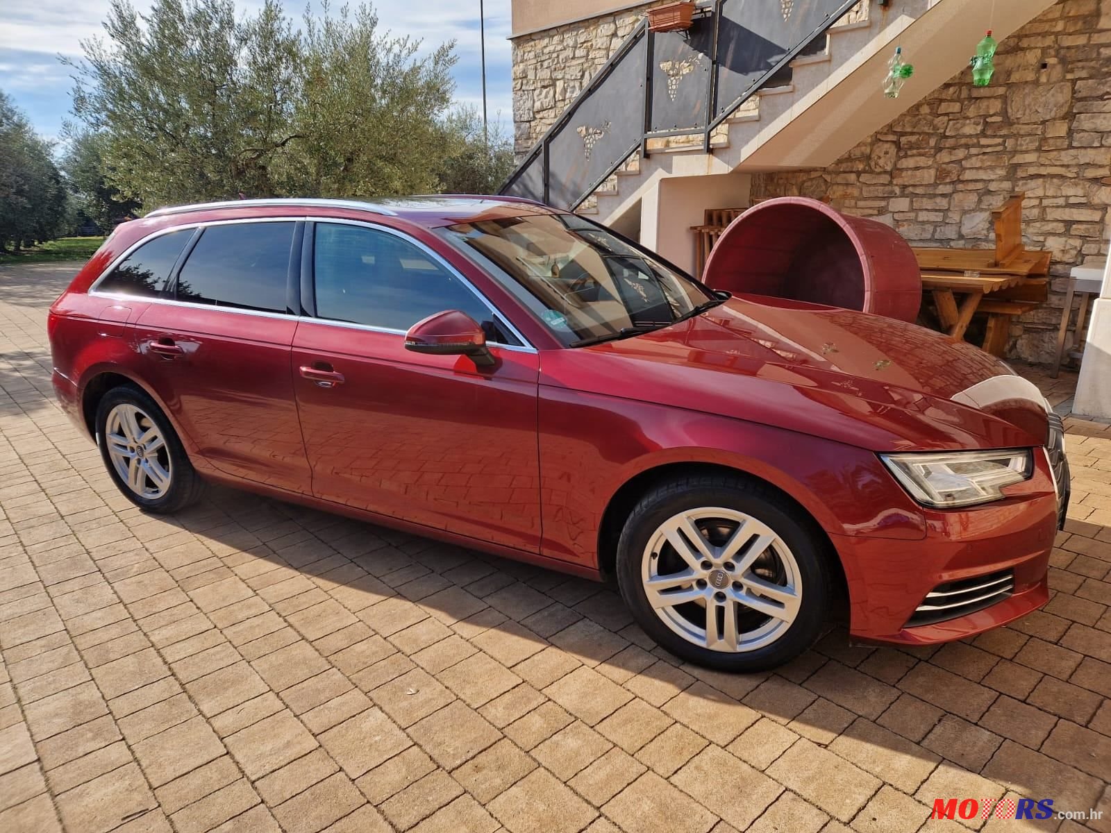 2017' Audi A4 Avant photo #4