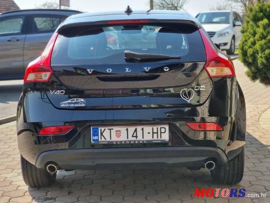 2018' Volvo V40 photo #5