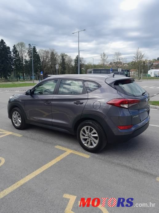 2016' Hyundai Tucson 1.7 Crdi photo #2
