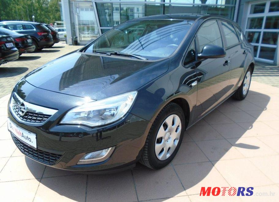 2012' Opel Astra 1,3 Cdti photo #2