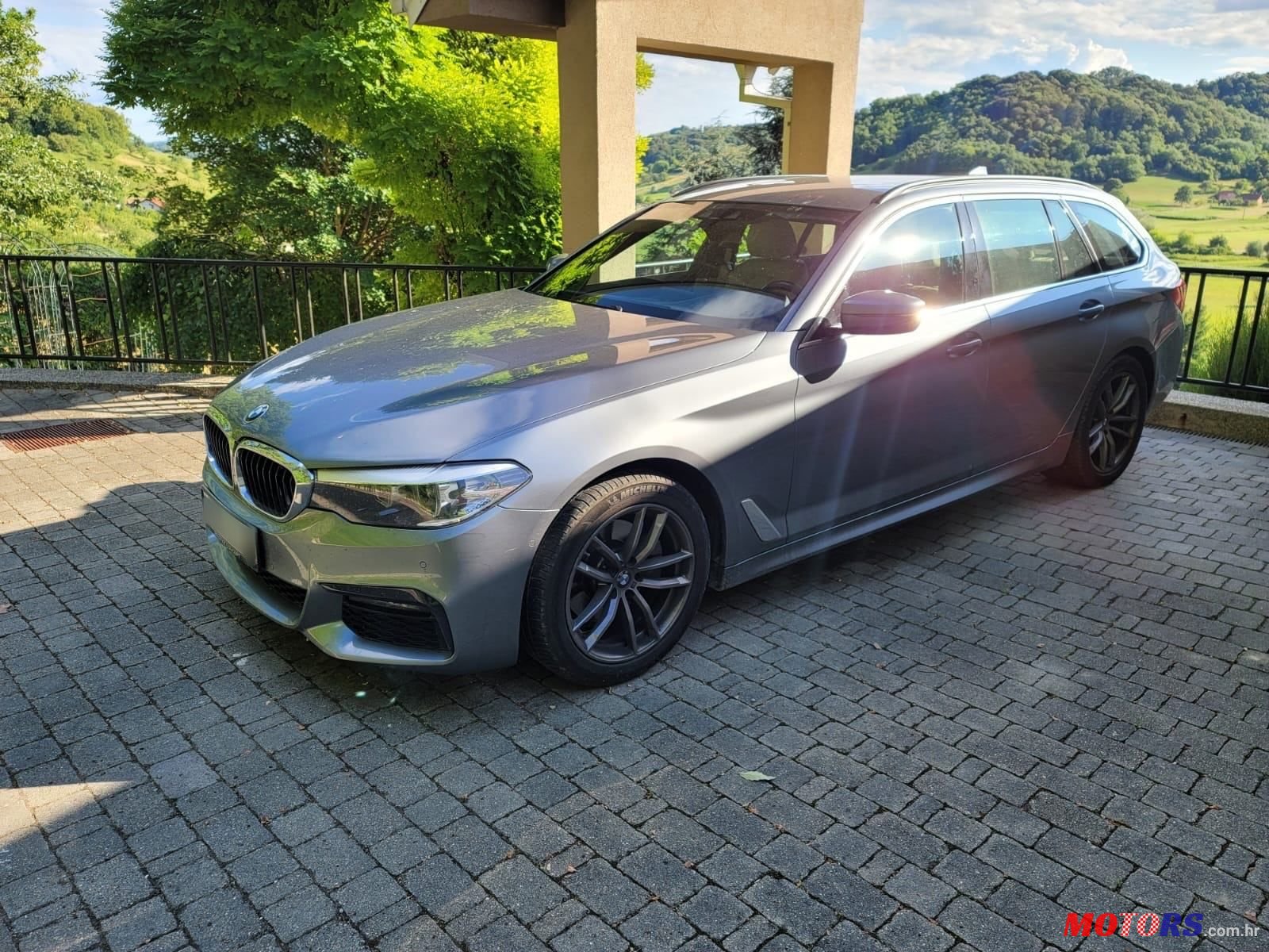 2018' BMW Serija 5 Touring 520D photo #5