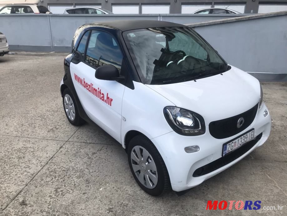 2016' Smart Fortwo photo #2
