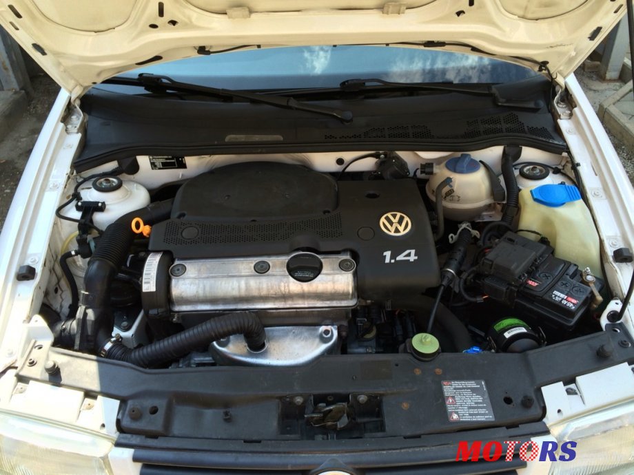 1999' Volkswagen Polo photo #2