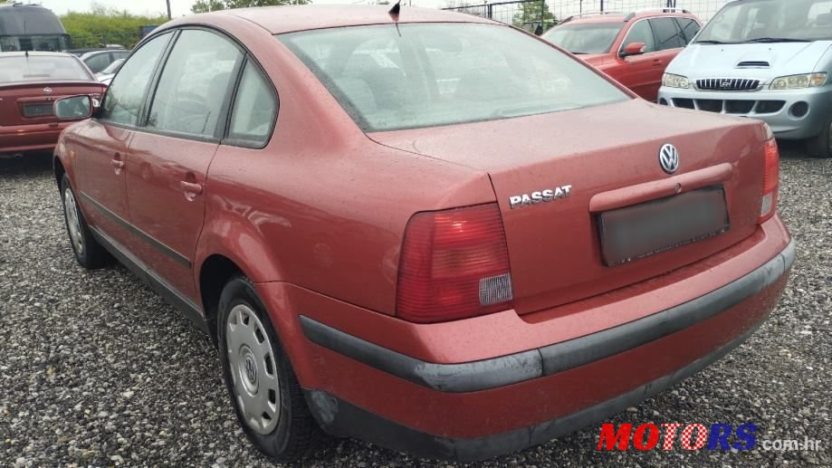 1998' Volkswagen Passat 1,6 photo #5